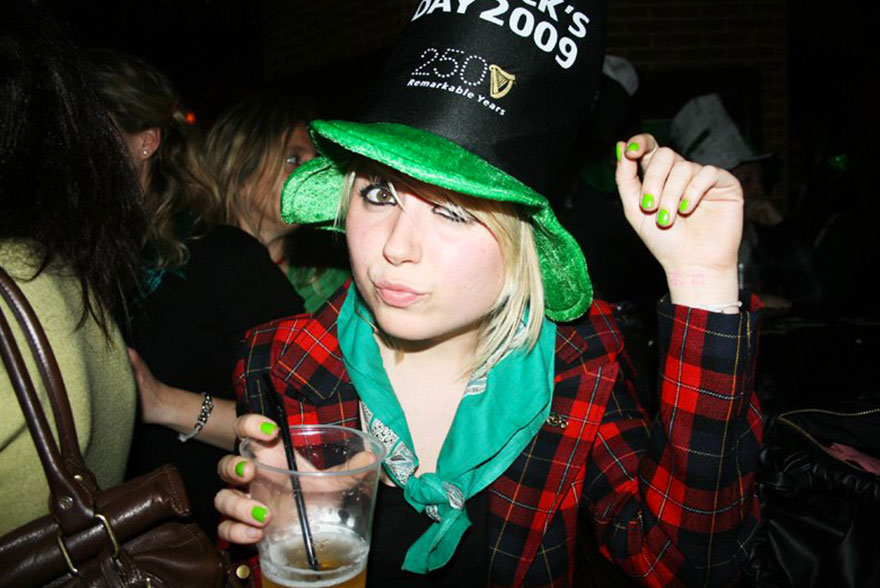 Katia St Patrick chapeau Guiness vert