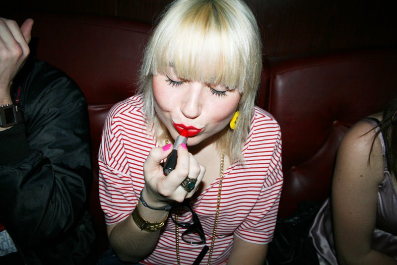 Katia blonde tshirt rayé rouge