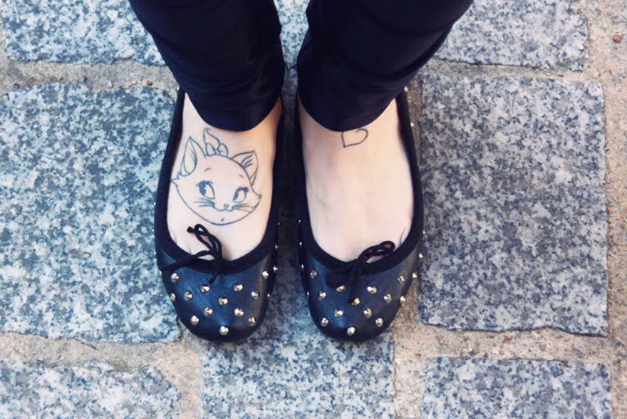 Tatouage Marie les aristochats sur le pied