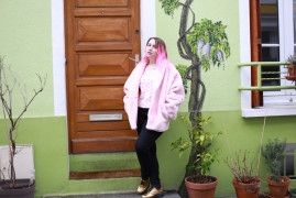 fourrure rose dr martens dorées