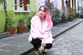 fourrure rose dr martens dorées