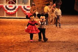 buffalo bill show disney village
