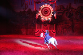 buffalo bill show disney village