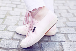 superga rose man repeller