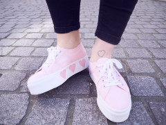 superga suki waterhouse
