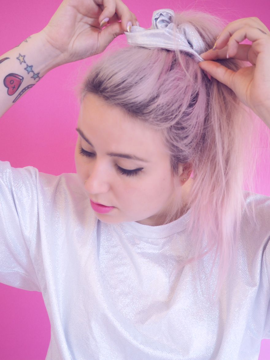 monki scrunchie