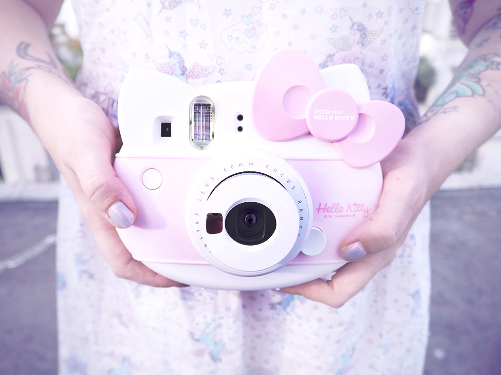 hello kitty instax polaroid