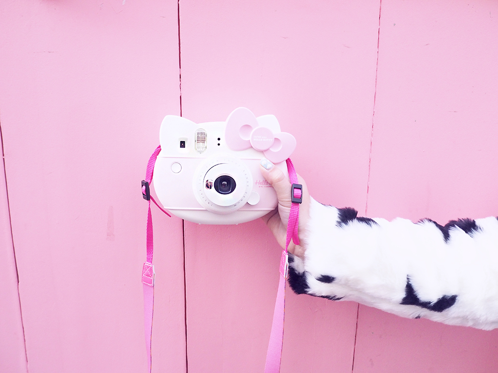 hello kitty instax