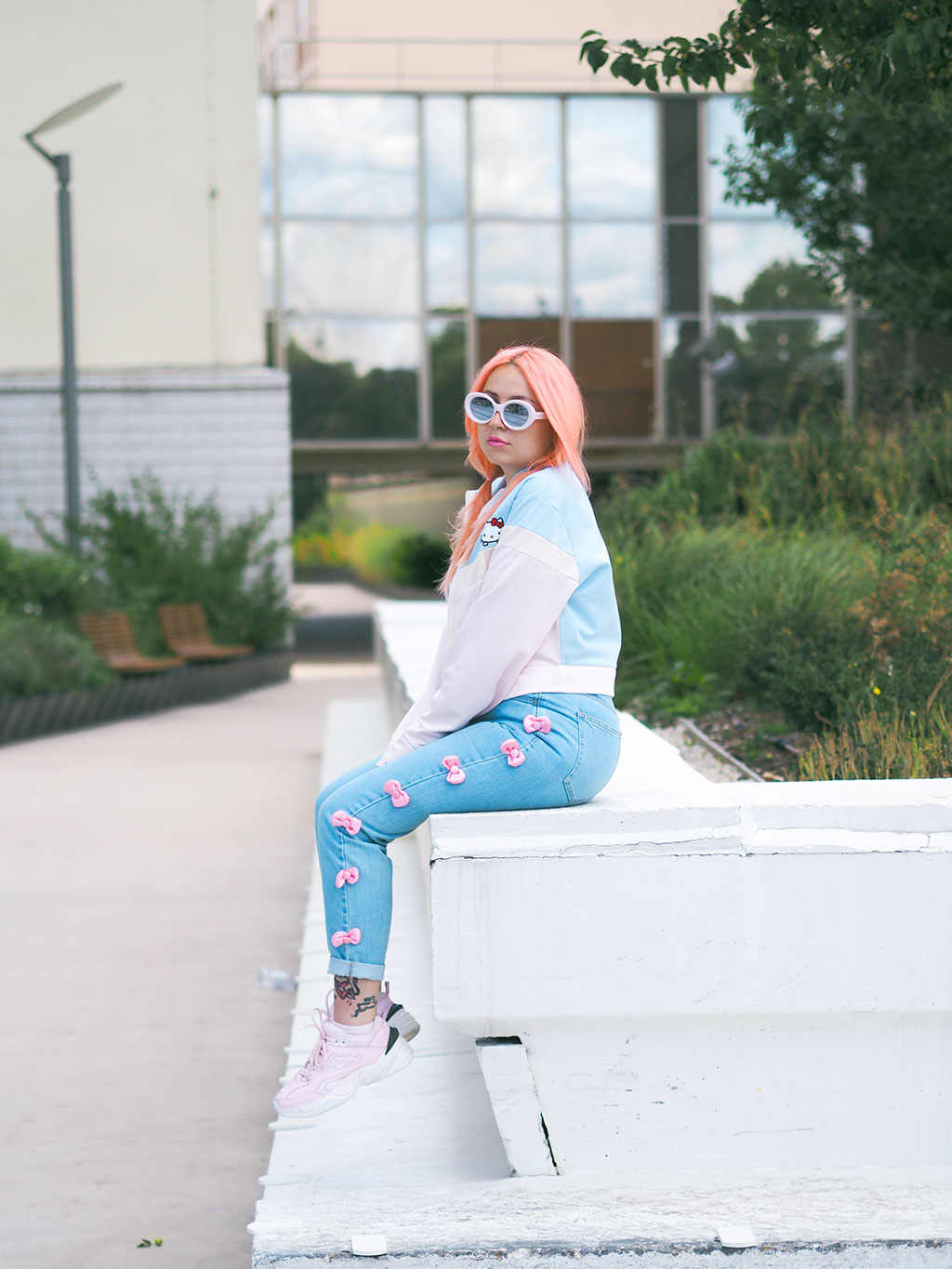 asos hello kitty nike quay