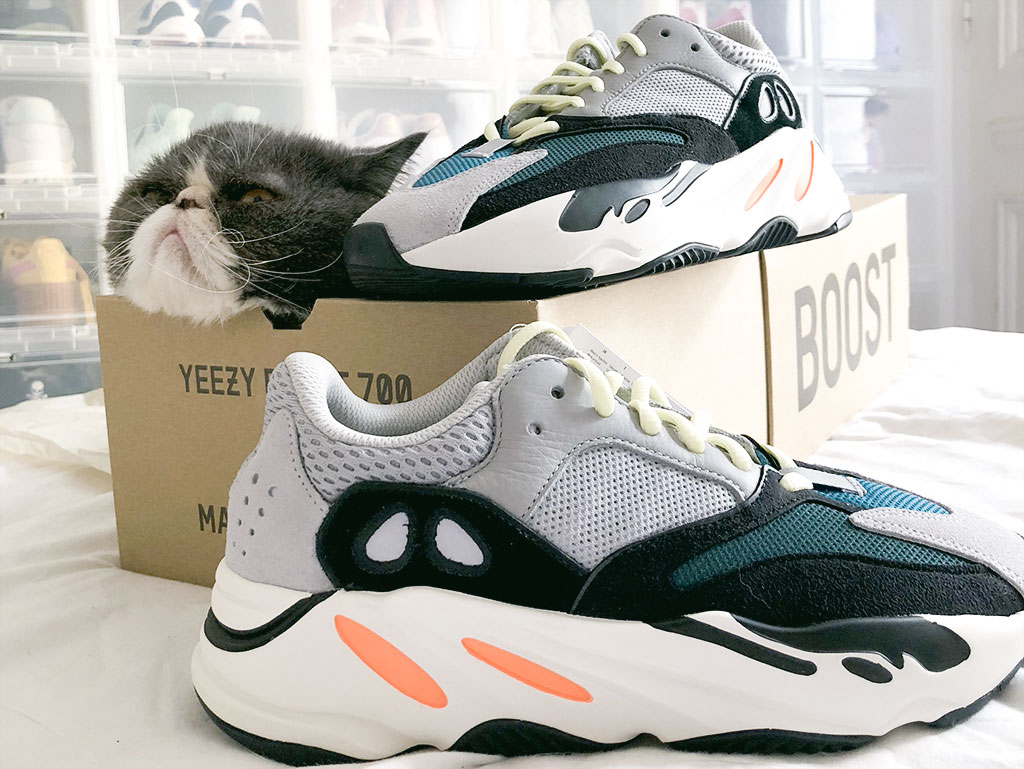 yeezy boost 700